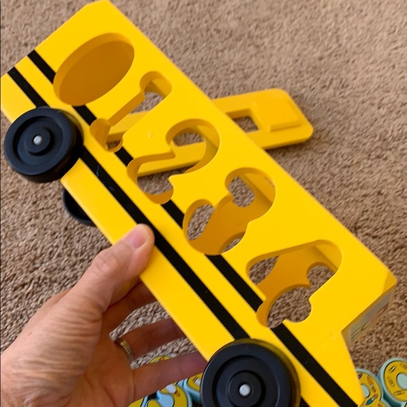 Classic Toy Number Matching Math Bus - Picture 4 of 8